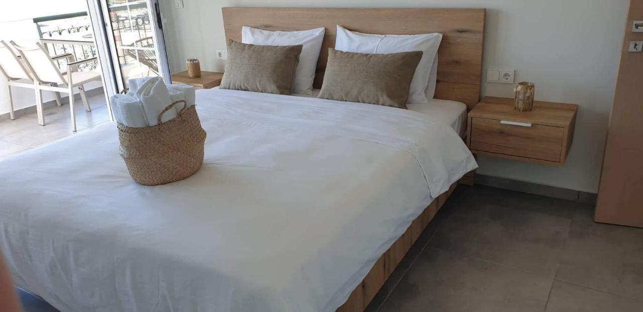 Villa Eleni Greece - Wonderful Sea View Studios Nea Roda Esterno foto